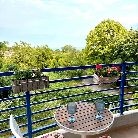 Διαμέρισμα Sunny Paradise *